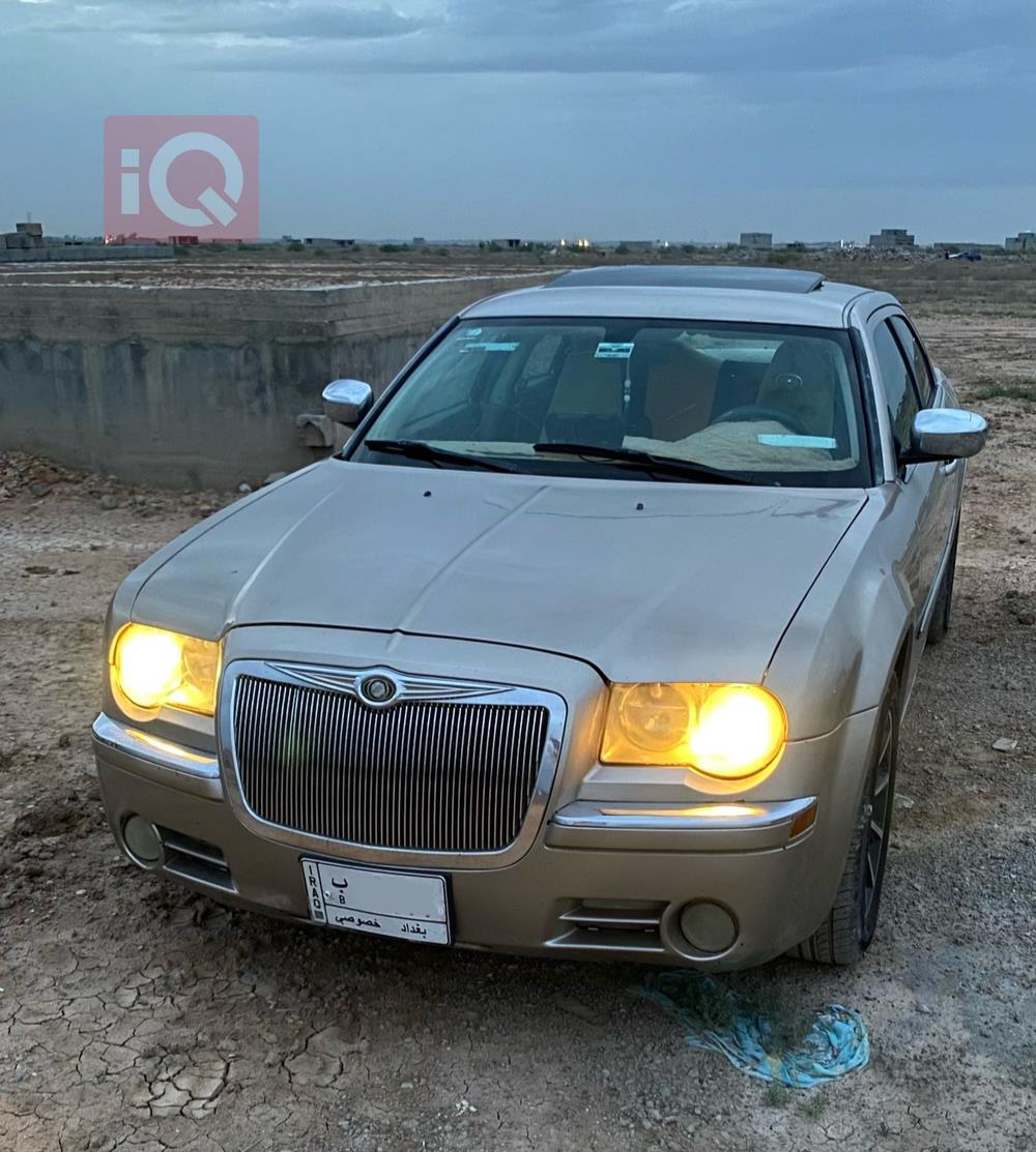 كرايسلر 300